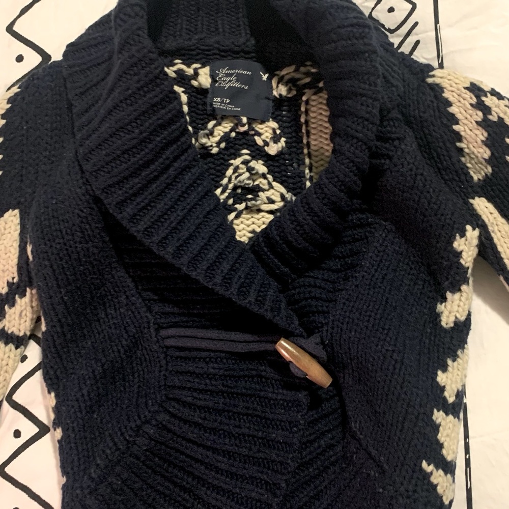 American Eagle 🦅 Cropped Cardigan Sweater